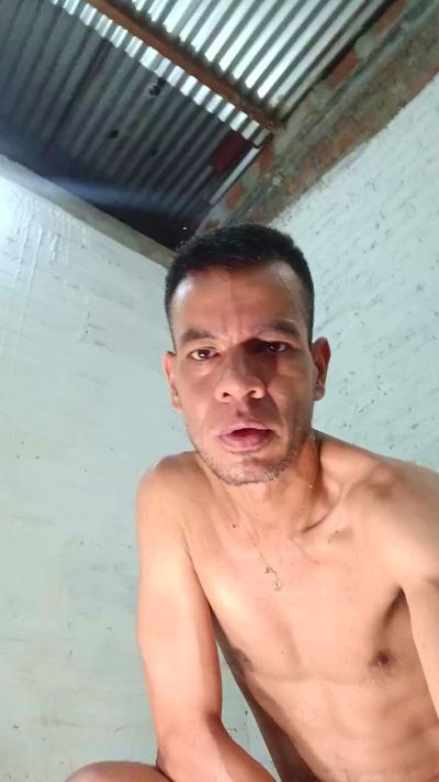 2kingsXux live from United States