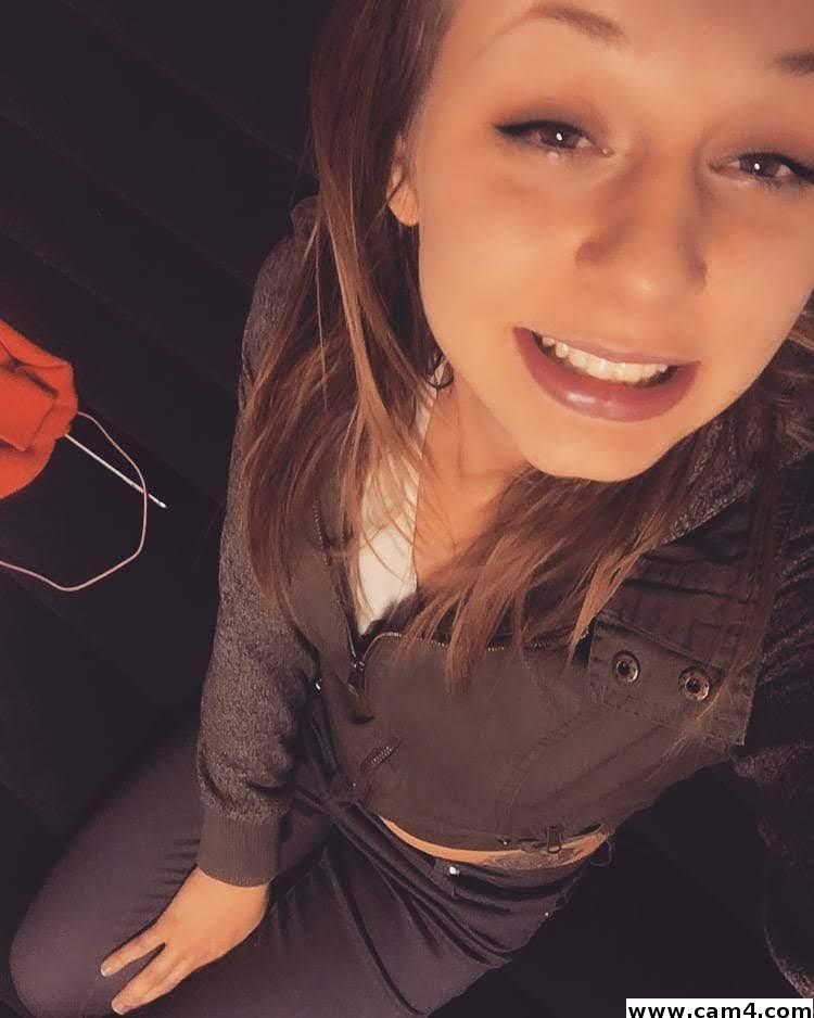 Abbygirl9 live from United States