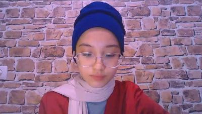 AdrianneLock live from France