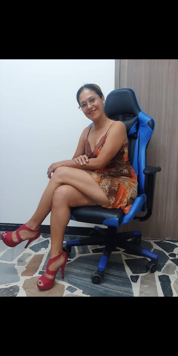 Agnieskka live from Colombia