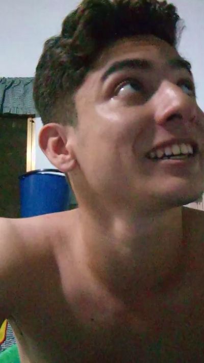 Alex18sroc live from Venezuela