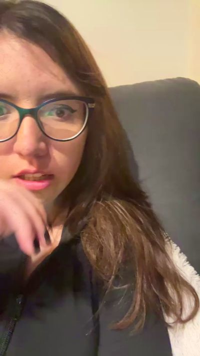 AliceMtz live from Colombia