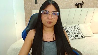 AliceSmiith_ live from Colombia