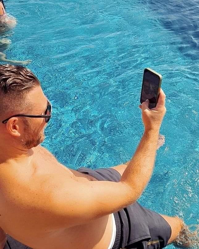 Anjelo79 live from France