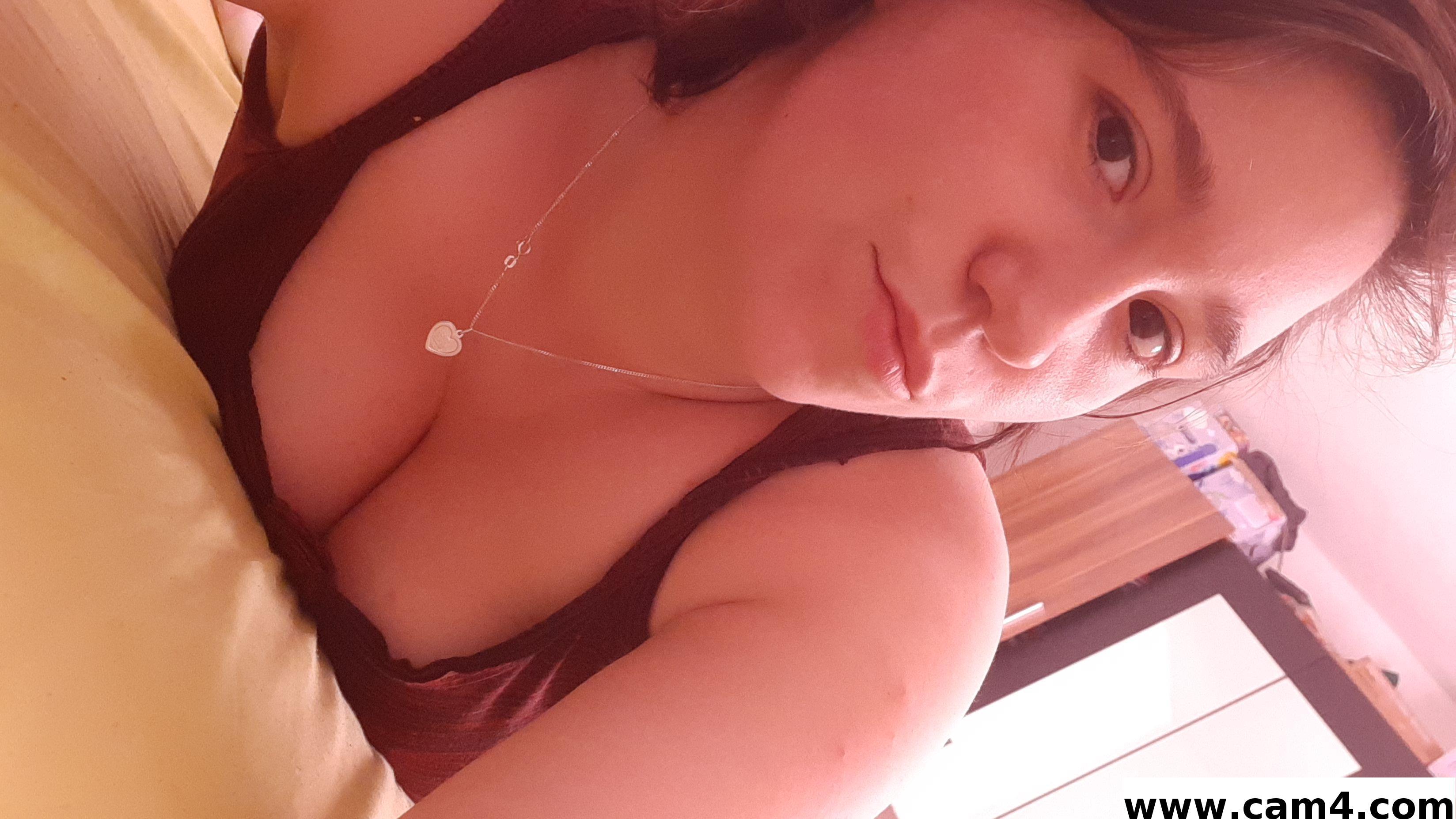 Anne2912 live from Germany