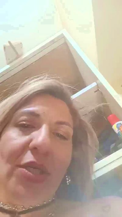 Bebota27 live from Argentina