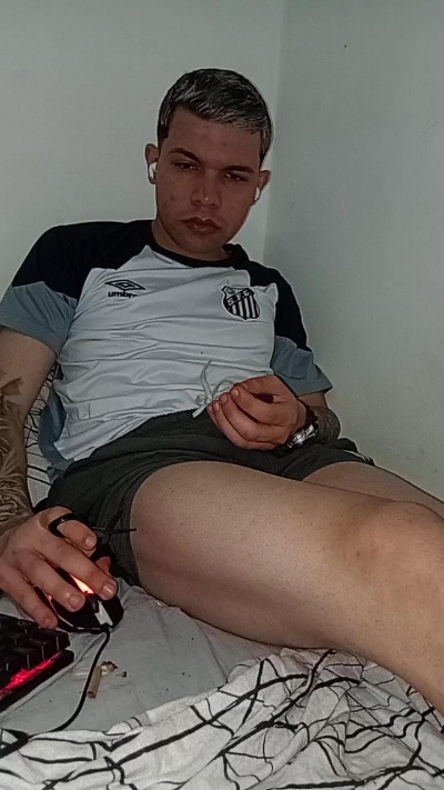 Bee__ live from Brazil