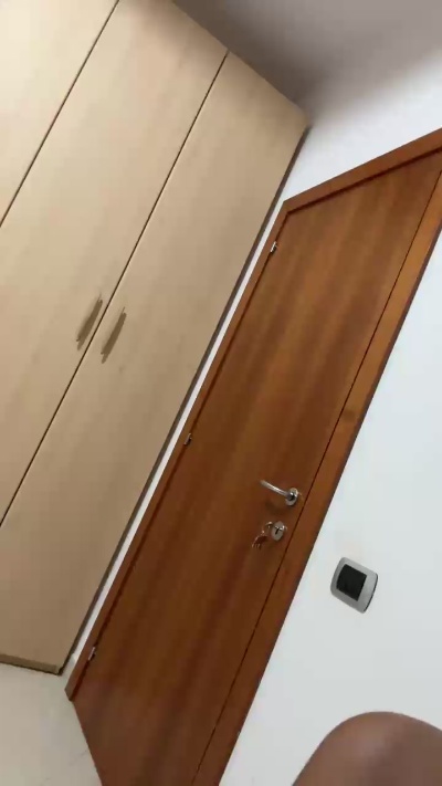 Belinda_94 live from Italy