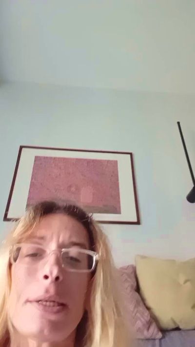 Bellarinna live from United Kingdom