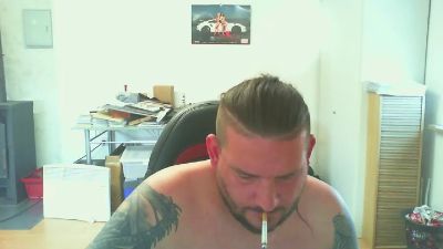 BenutzeMich666 live from Germany