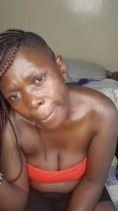 Blackgoddess35 live from United States