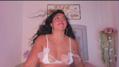 Brunete_scarlet live from Colombia