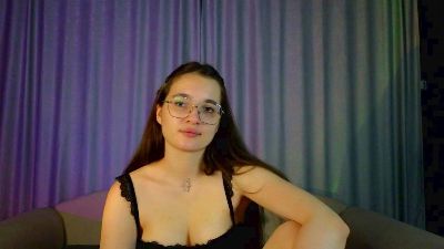 CaitlynBronze live from Latvia