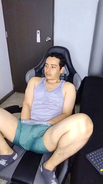Casper_32 live from Colombia