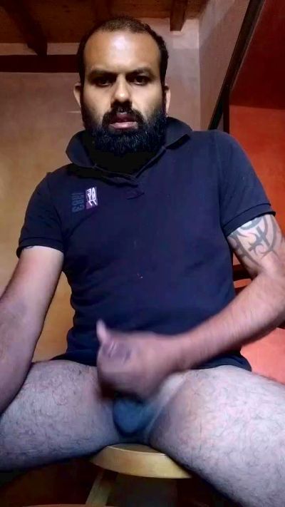 Chandi372 live from Italy