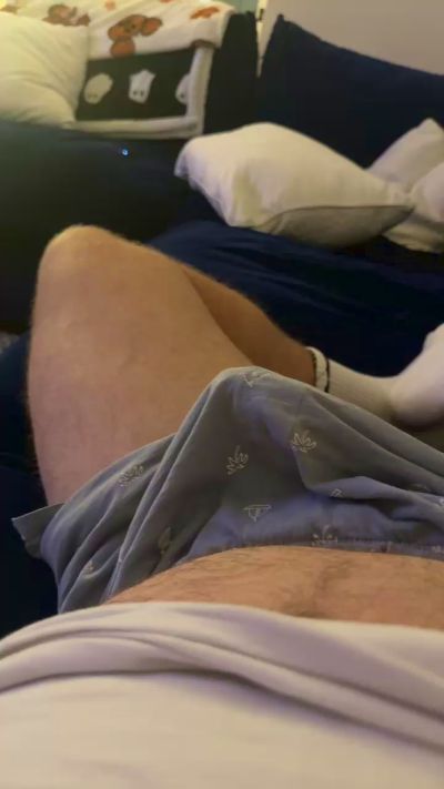 CheekyChapUK25 live from United Kingdom