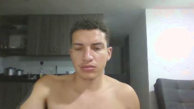 DanielHotMed live from Colombia