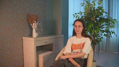 DarcieVactor live from France