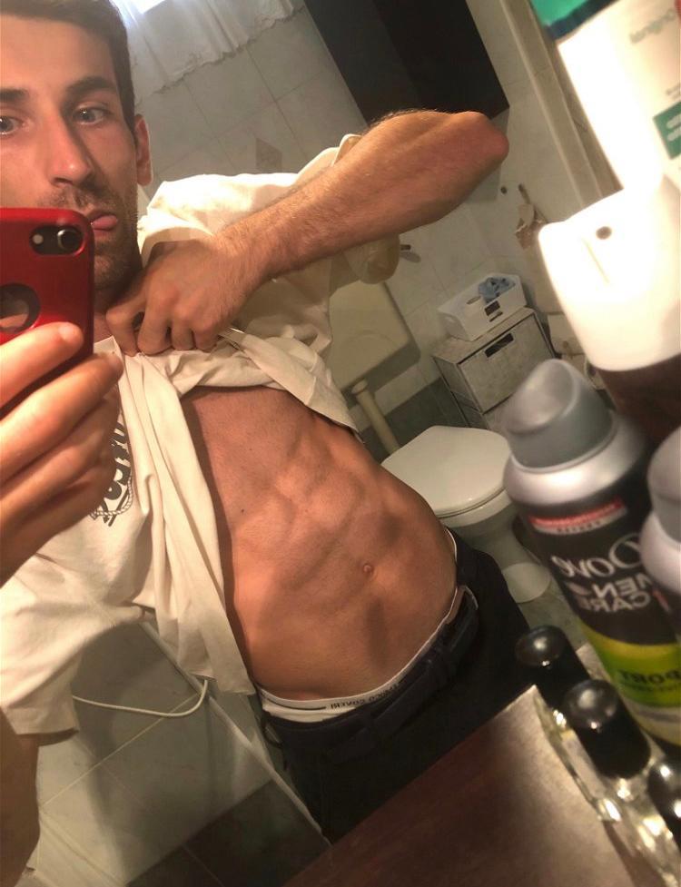 Davlup25 live from Italy