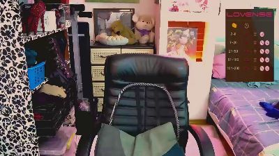 Delicecatmyau live from Ukraine