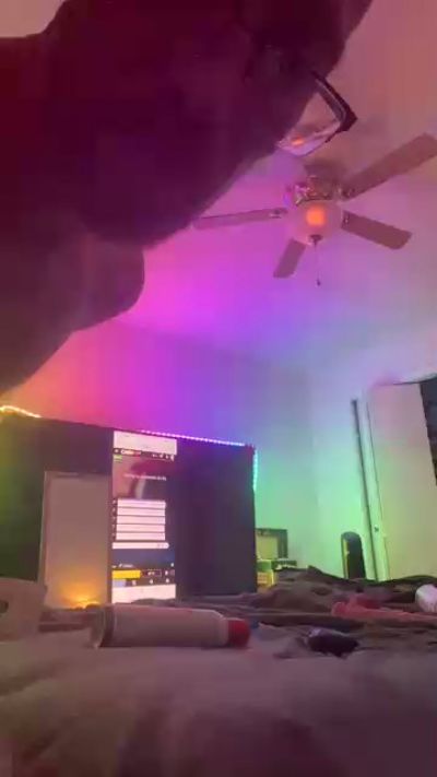 DickNDimes live from United States