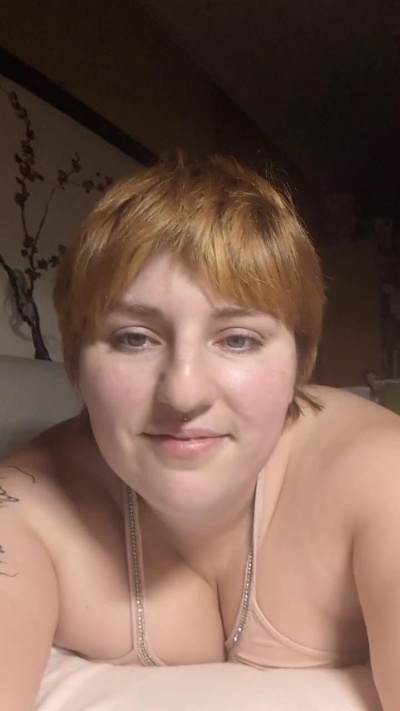 Divine_Lapine live from France