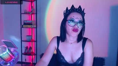 DomGiirl live from United States