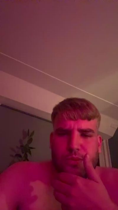 Dutchie2002 live from Netherlands