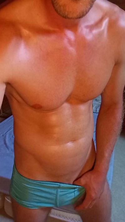 Dylan_12 live from France