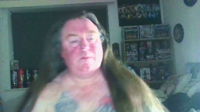 Edwardf69 live from United Kingdom