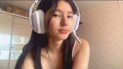 EffieMackedanz live from France