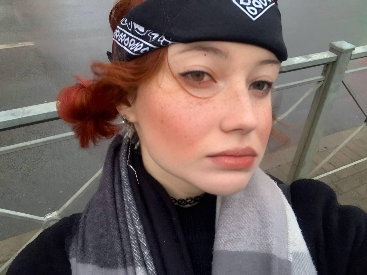 ElouiseBaudoin live from France