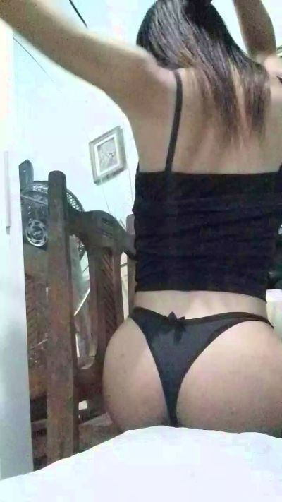Emillykk live from Brazil