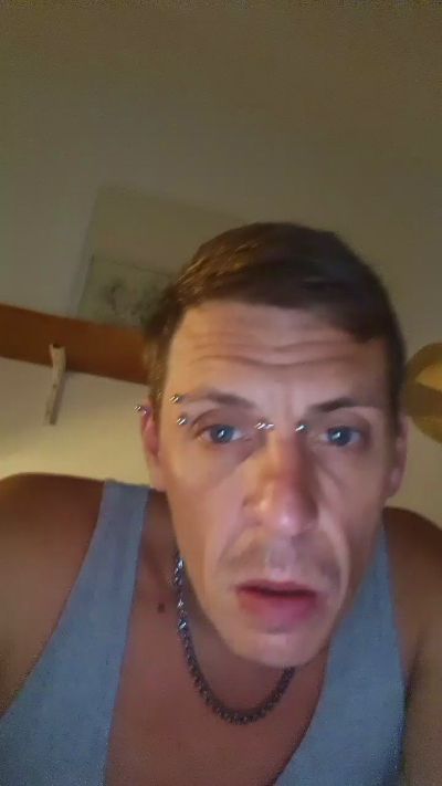Eskalator198 live from Germany