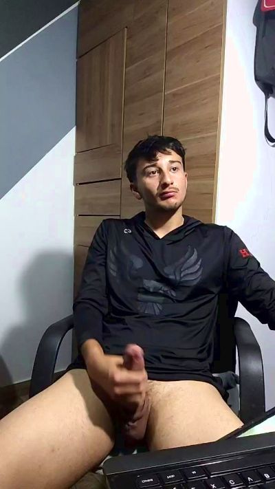 Esteban19PG live from Colombia