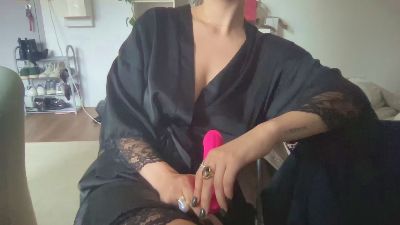 Favoritegoddess live from France