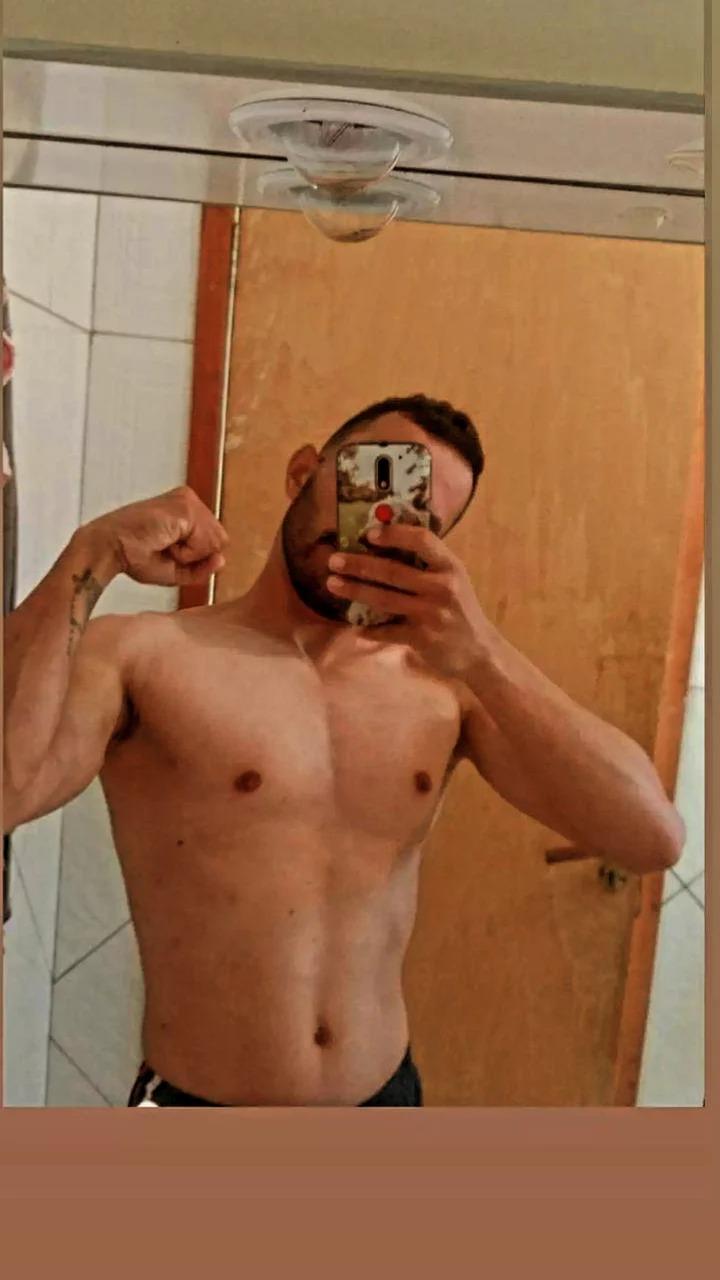 Gatosafadohot live from Brazil