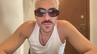 Giovannuzz live from Italy