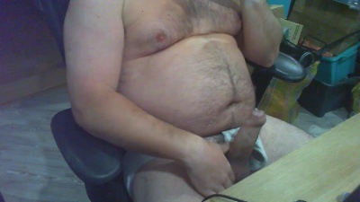 Hornycub76 live from United Kingdom