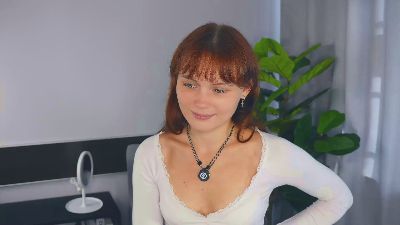 IsadoraOpichka live from France