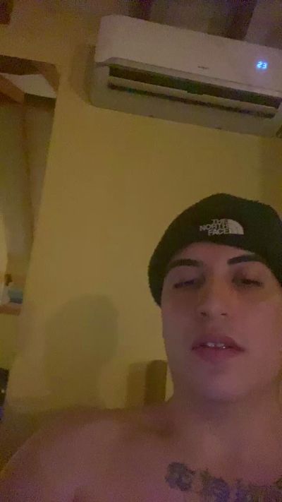 Johnii live from Chile
