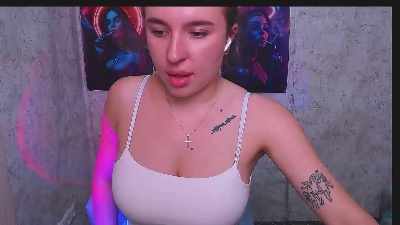 JuliLa_ live from United States