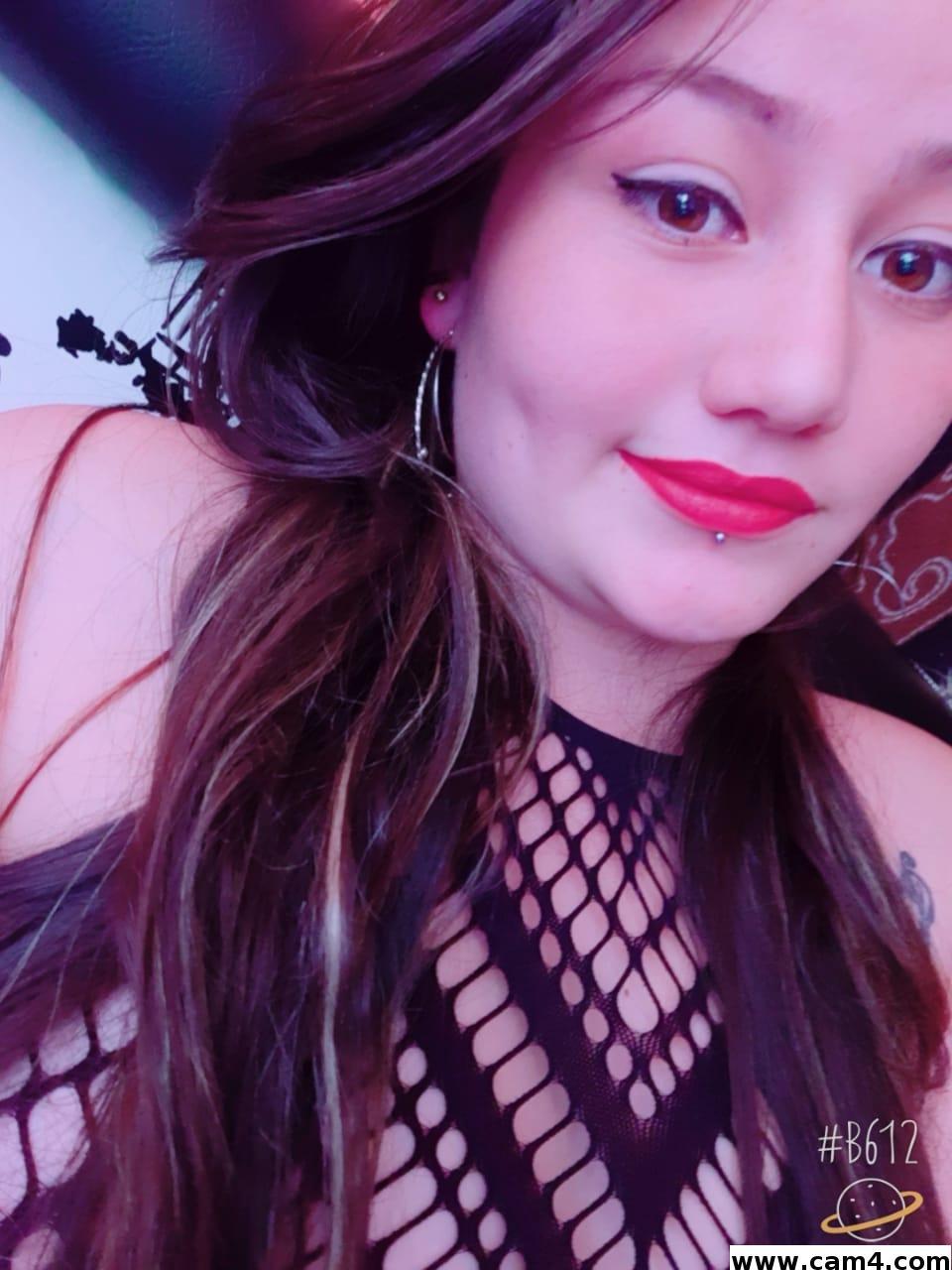 Juli_69 live from Colombia