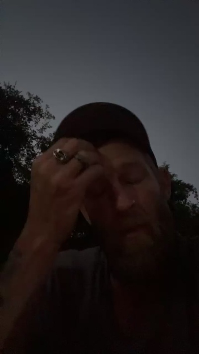 Justlooking0527 live from United States