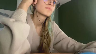 KarenaReinhart live from France