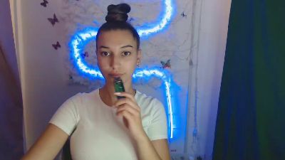 KarolinadDream live from United States