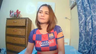 Kisses_Mae live from Philippines