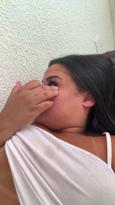 Larii21 live from Brazil