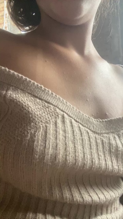 Laryssa31 live from Brazil