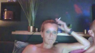Leukstel1977 live from Netherlands